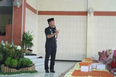 bupati-batang-minta-guru-paud-ajarkan-pendidikan-karakter