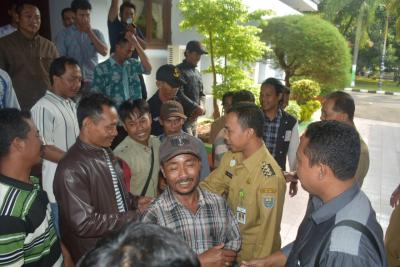 bupati-batang-panggil-pelaksana-pembangunan-pltu-batang