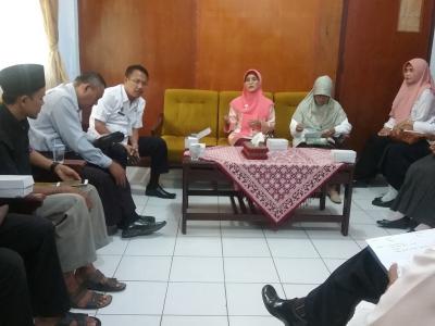 penataan-parkir-dan-pkl-belum-maksimal-di-pasar-minggon-jatinan