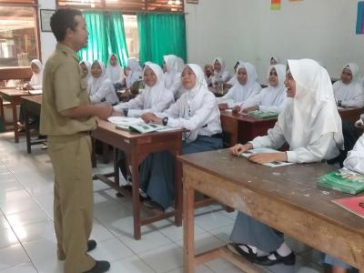 rayakan-han-duta-genre-ajak-generasi-berprestasi-untuk-hindari-pernikahan-dini