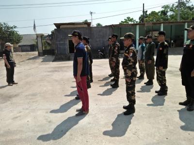 babinsa-latih-banser-dan-kokam-menuju-lomba-pbb-dandim-batang-cup-2018