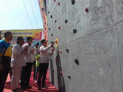 atlet-panjat-tebing-asal-batang-wakili-indonesia-di-asian-games