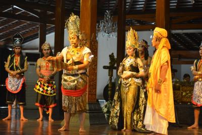 penampilan-spektakuler-ketoprak-senopati-bahu-banteng-dari-kadipaten-batang-di-tmii