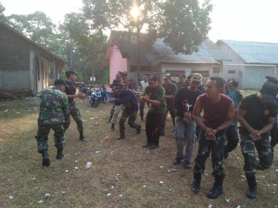 begini-cara-babinsa-menyemangati-pleton-banser