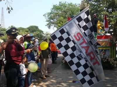 kreativitas-peserta-diuji-dalam-karnaval-mobil-hias-2018