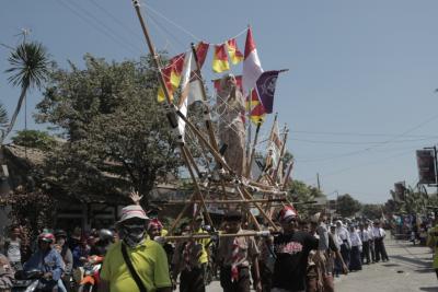 tampilkan-kreativitas-dalam-karnaval-perayaan-hut-ri-ke-73