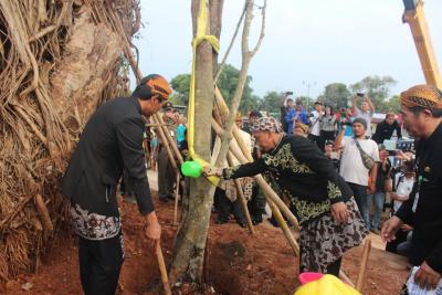 ritual-ceblok-tandur-waringin-lepas-dari-kesan-mistis