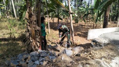 tetap-bersemangat-meski-dengan-alat-seadanya