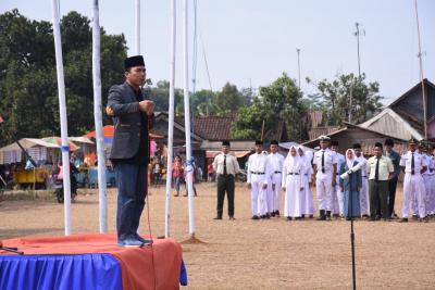 bupati-batang-minta-santri-jadi-pelopor-dan-teladan-pemuda