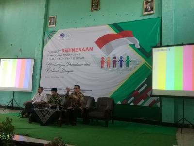 tingkatkan-literasi-sebelum-berbagi-informasi