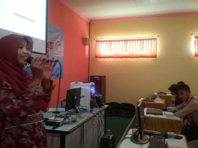 kini-siswa-smp-n-1-batang-tahu-apa-itu-hoax