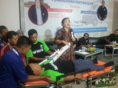 reaksi-cepat-atasi-gigitan-ular