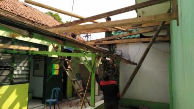 renovasi-aula-koramil-secara-swadaya