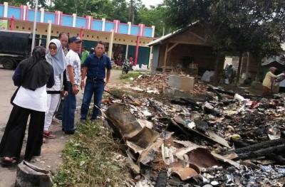 aksi-cepat-tanggap-bupati-batang-saat-musibah-kebakaran