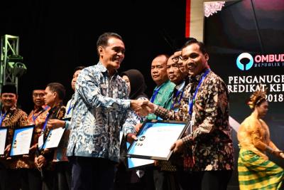 pemkab-batang-raih-predikat-tinggi-kepatuhan-standar-pelayanan-publik