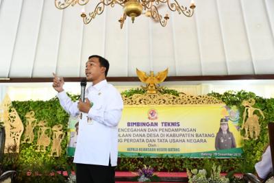 kajari-batang-dinobatkan-sebagai-bunda-sang-pamong-mong