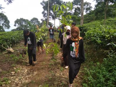 1-000-bibit-pohon-selamatkan-sumber-mata-air-siwedus