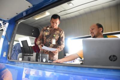94-persen-penduduk-batang-sadar-administrasi-kependudukan