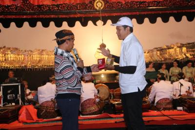ngombe-kopi-sarana-masyarakat-batang-cari-solusi