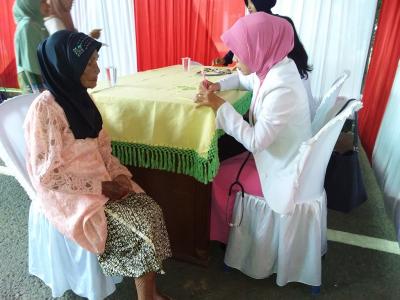 peran-aktif-dokpol-untuk-sehatkan-keluarga-nelayan