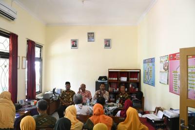 sidak-puskesmas-limpung-wakil-bupati-batang-harapkan-public-servis