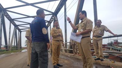 tak-bisa-dilewati-kapal-jembatan-situri-akan-direvitalisasi