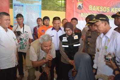 gubernur-jateng-apresiasi-baksos-kesehatan-bidokkes-polda-jateng-di-batang