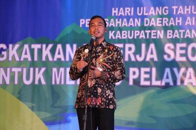 bupati-batang-puji-prestasi-pdam