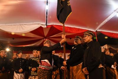 serius-lestarikan-kesenian-wayang-bupati-batang-dilantik-sebagai-pengurus-pepadi-jateng