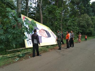 koramil-06-tersono-dampingi-tertibkan-apk-di-wilayah-kecamatan-tersono