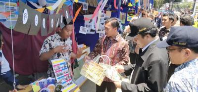 rektor-undip-minta-mahasiswa-kkn-selalu-lakukan-riset