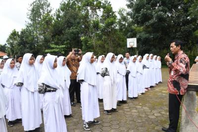 wakil-bupati-batang-lakukan-sosialisasi-tertib-berlalu-lintas