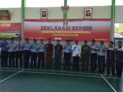 rutan-kelas-ii-b-batang-gelar-apel-deklarasi-bersih-halinar