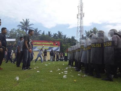 latihan-sispamkota-langkah-antisipasi-terjadinya-konflik-pemilu