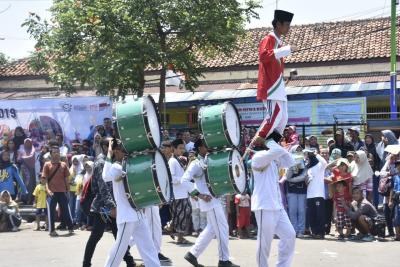 sasar-pemilih-pemula-kpu-gelar-konser-marching-band