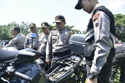 kapolres-batang-cek-kendaraan-mobil-dinas