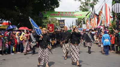 tombak-pusaka-batang-kyai-abirawa-bawa-aura-positif