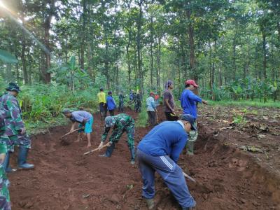 karya-bakti-pelebaran-jalan-penghubung-antar-desa