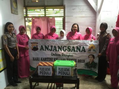 bhayangkari-batang-peduli-kartini-masa-kini