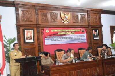 bupati-batang-lupakan-pemilu-tunggu-hasil-resmi-kpu