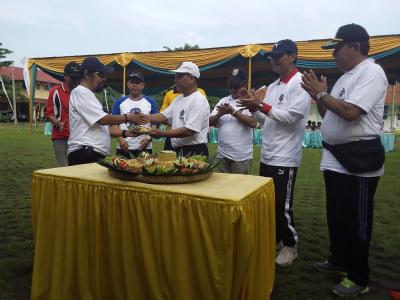 kaum-pekerja-mengharapkan-upah-yang-pancasila