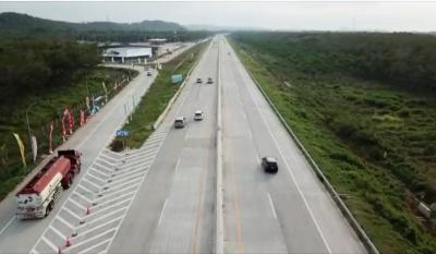 one-way-arus-balik-mulai-diberlakukan-tol-batang-semarang-terpantau-ramai-lancar