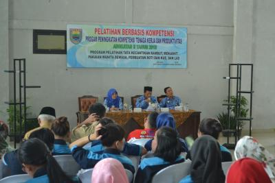 Disnaker Batang Gelar Penutupan Program Pelatihan