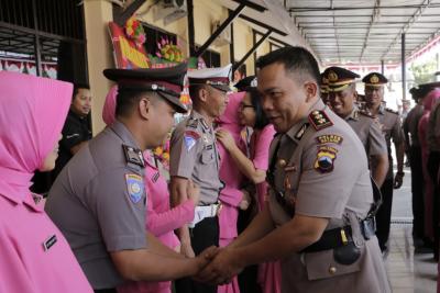 29 Personel Polres Batang Naik Pangkat