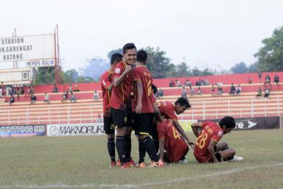 Persibat Batang Raih Poin Penuh di Kandang Terakhirnya