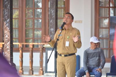 hut-ri-ke-74-bupati-batang-minta-tp-pkk-isi-lomba-dengan-hal-unik