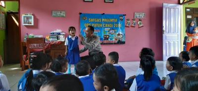 polres-batang-ajak-siswa-tk-biasakan-patuh-lalin